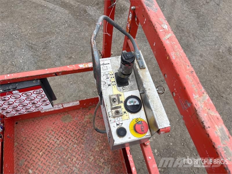 SkyJack SJIII 3226 Electric Scissor Lift Ollós emelők