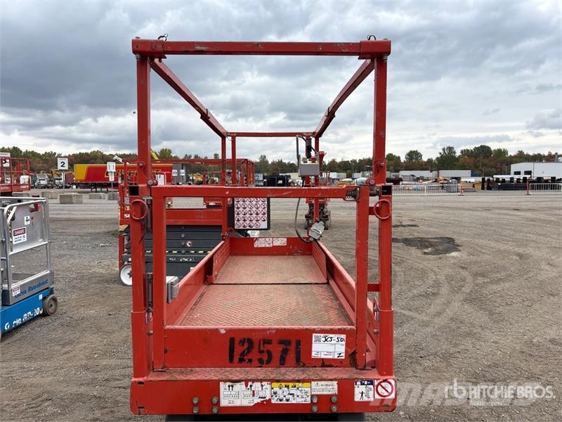 SkyJack SJIII 3226 Electric Scissor Lift Ollós emelők