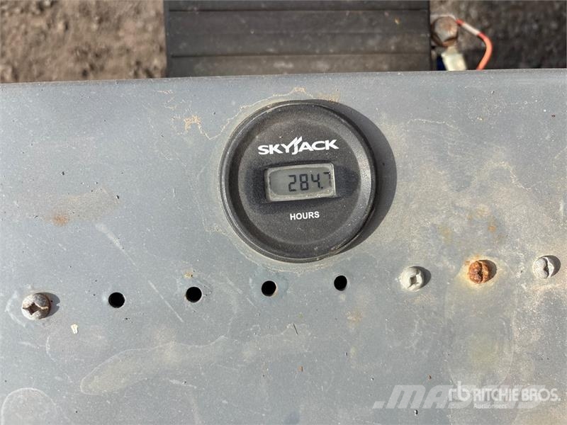 SkyJack SJIII 3226 Electric Scissor Lift Scheren-Arbeitsbühnen