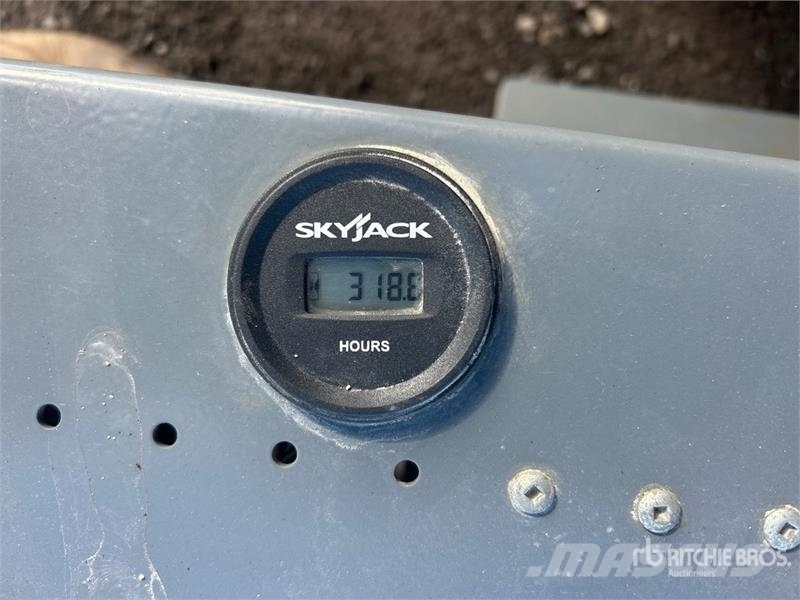 SkyJack SJIII3219 Šķerveida pacēlāji