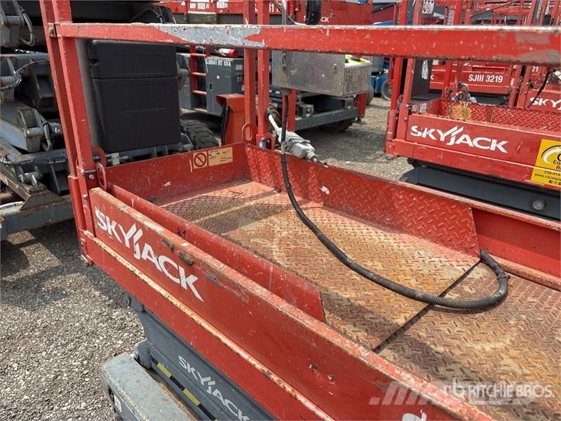SkyJack SJIII3219 Scissor lifts