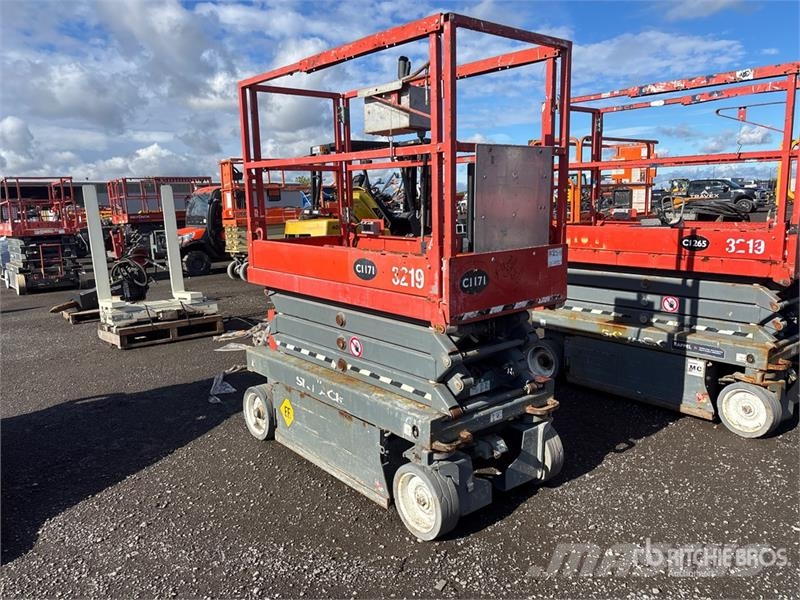 SkyJack SJIII3219 Šķerveida pacēlāji
