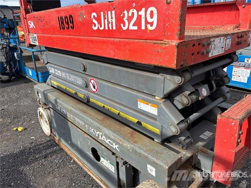 SkyJack SJIII3219 Škaraste platforme