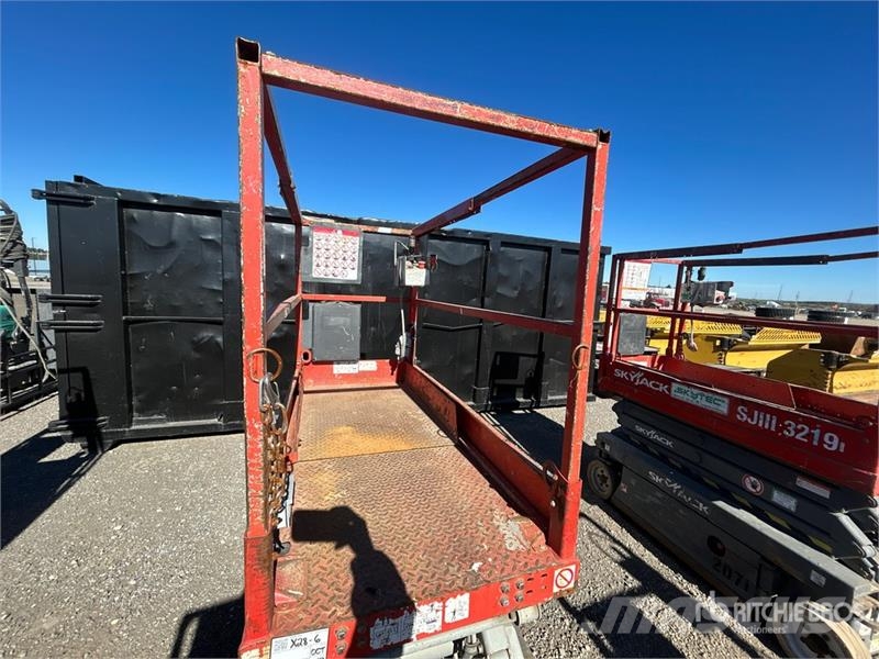 SkyJack SJIII3219 Ollós emelők