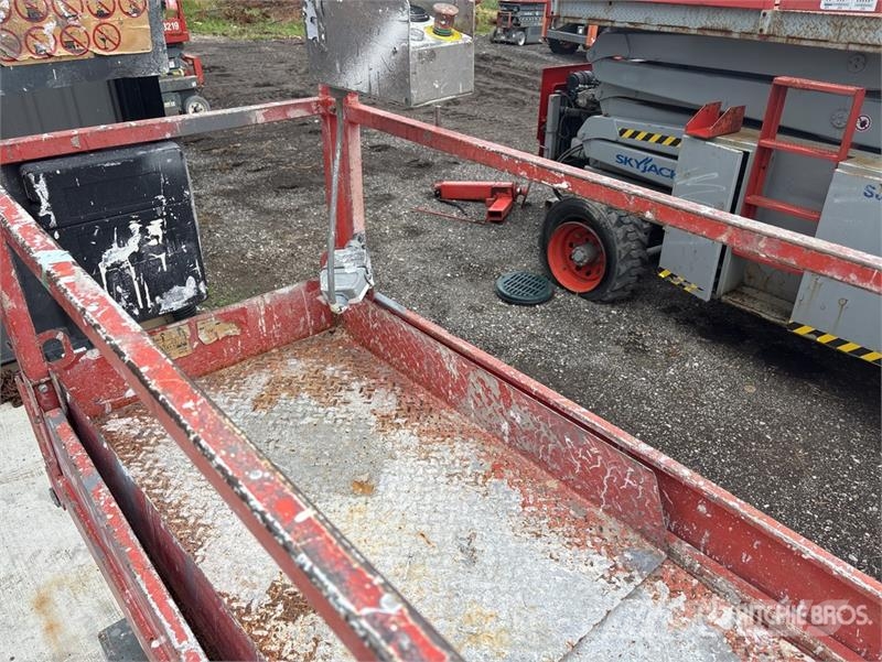 SkyJack SJIII3219 Scissor lifts