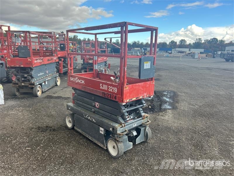 SkyJack SJIII3219 Šķerveida pacēlāji