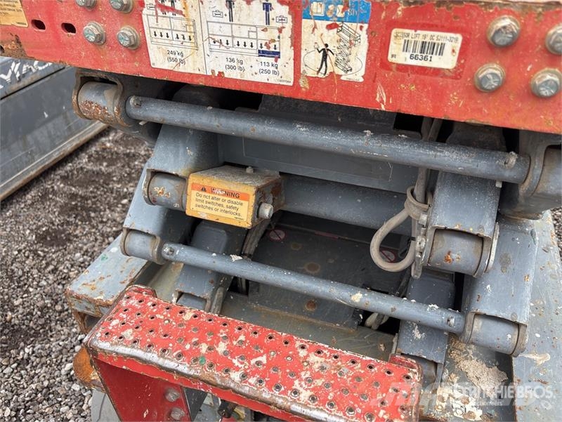 SkyJack SJIII3219 Scissor lifts