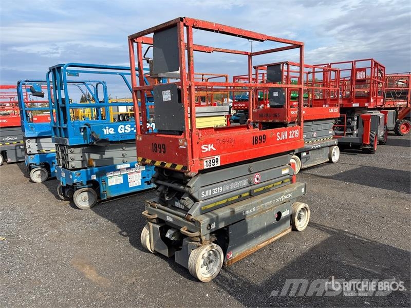 SkyJack SJIII3219 Škaraste platforme