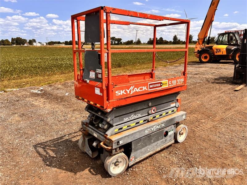 SkyJack SJIII3219 Scissor lifts