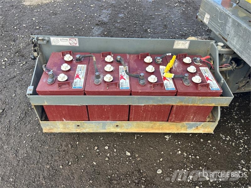 SkyJack SJIII3219 Šķerveida pacēlāji