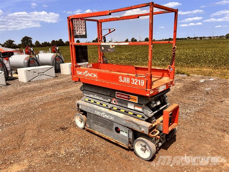 SkyJack SJIII3219 Scissor lifts