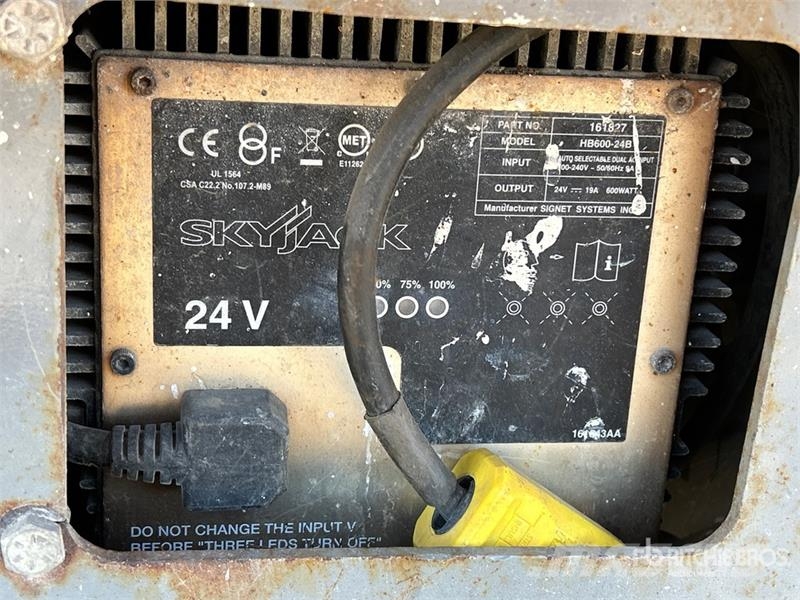 SkyJack SJIII3219 Škaraste platforme