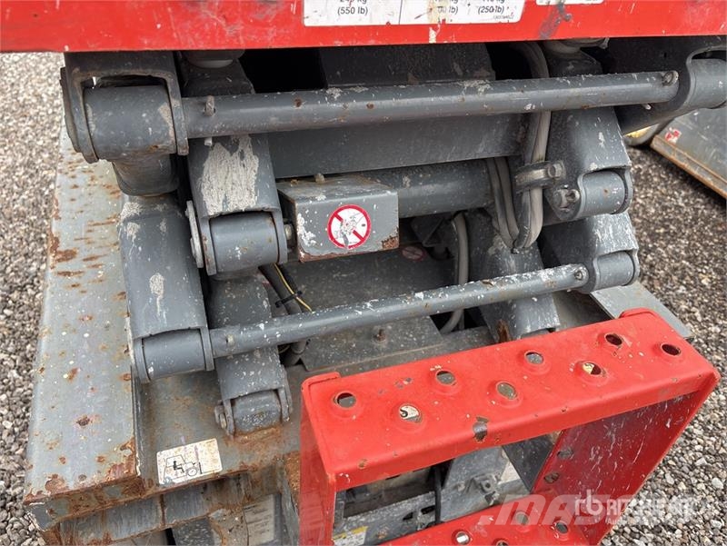 SkyJack SJIII3219 Scissor lifts