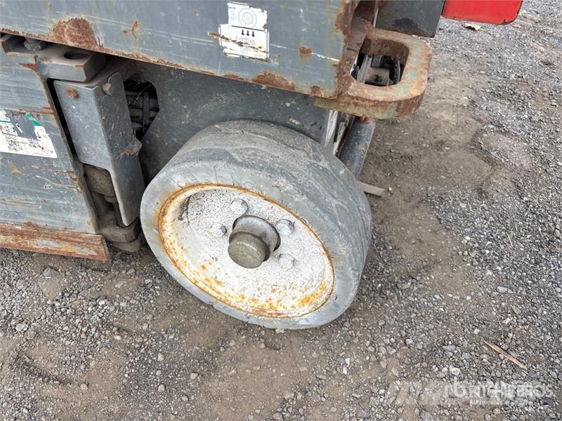 SkyJack SJIII3219 Šķerveida pacēlāji