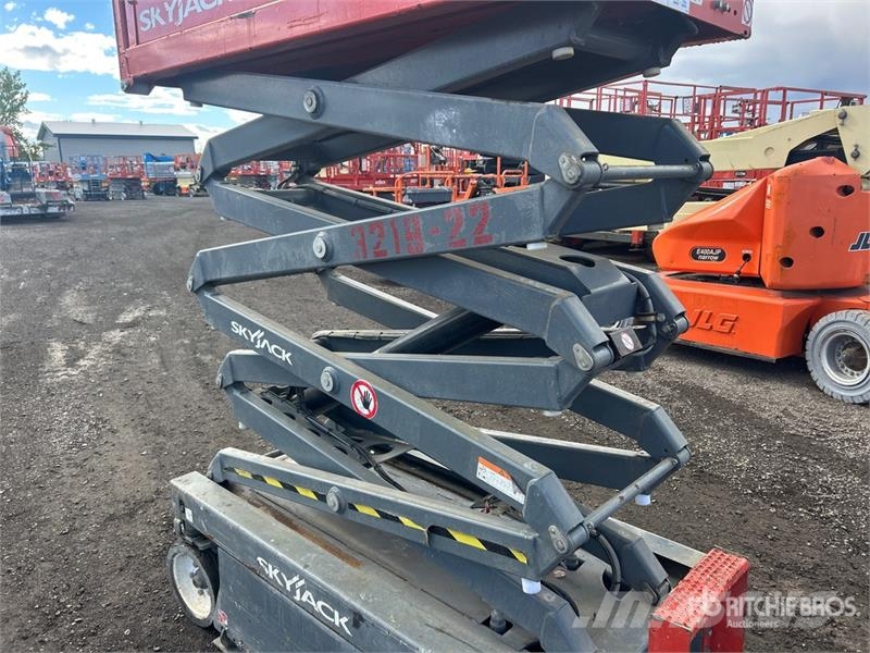 SkyJack SJIII3219 Šķerveida pacēlāji