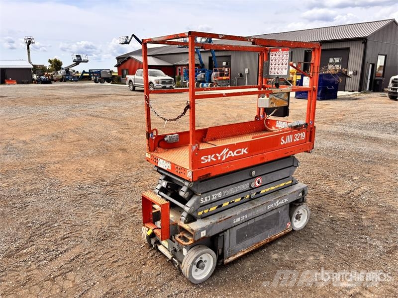 SkyJack SJIII3219 Scissor lifts