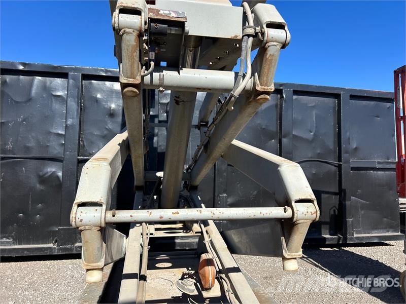 SkyJack SJIII3219 Ollós emelők
