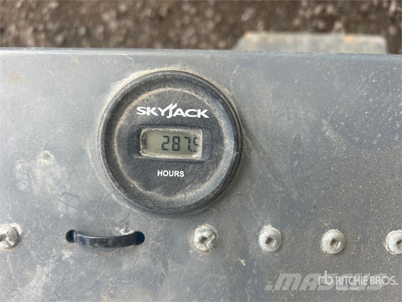 SkyJack SJIII3219 Šķerveida pacēlāji