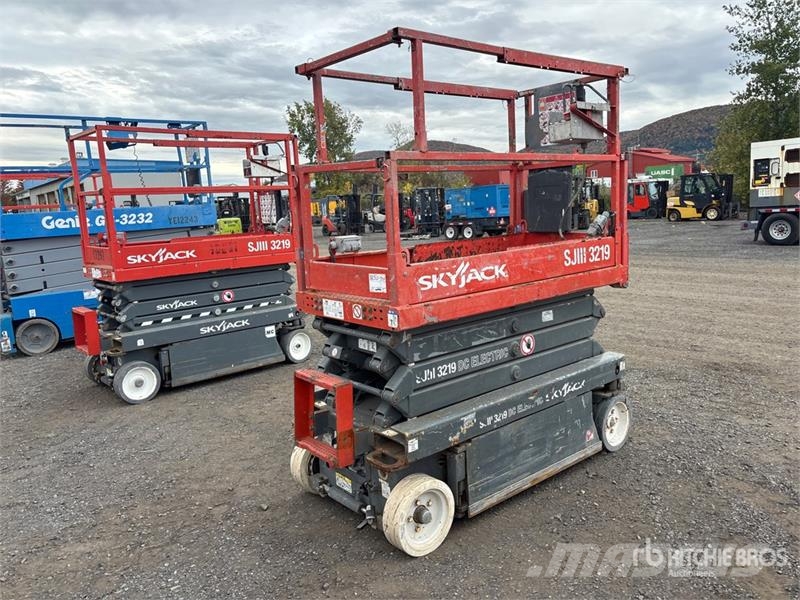 SkyJack SJIII3219 Šķerveida pacēlāji
