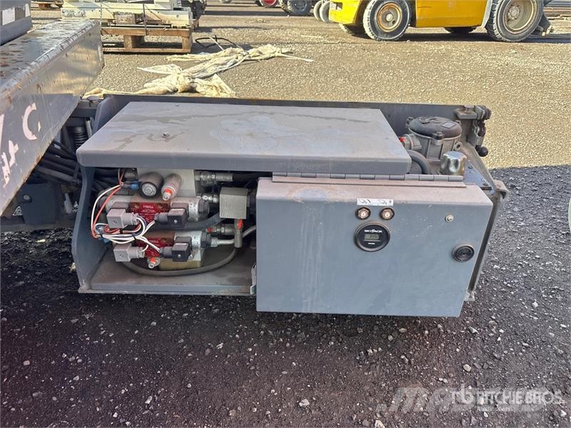 SkyJack SJIII3219 Šķerveida pacēlāji