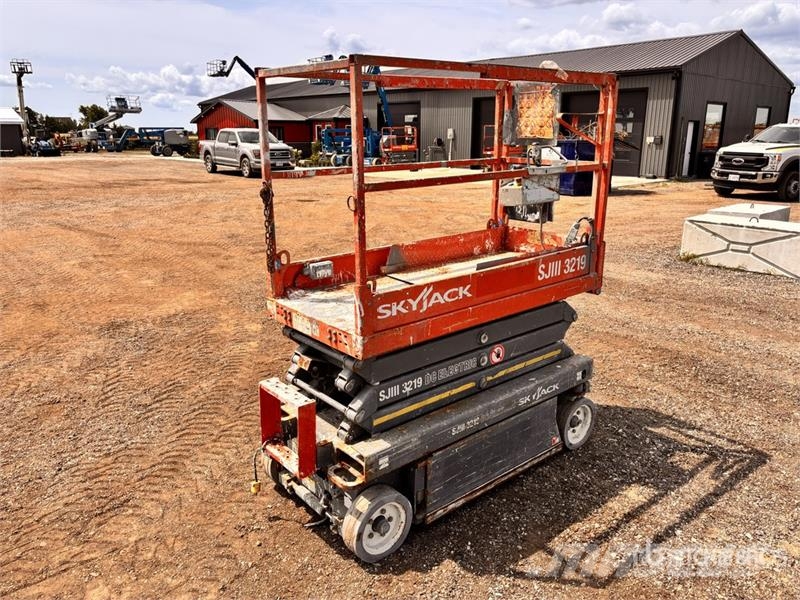 SkyJack SJIII3219 Scissor lifts