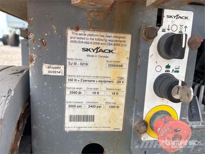 SkyJack SJIII3219 Scissor lifts