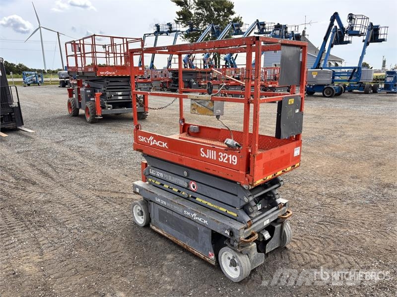 SkyJack SJIII3219 Scissor lifts