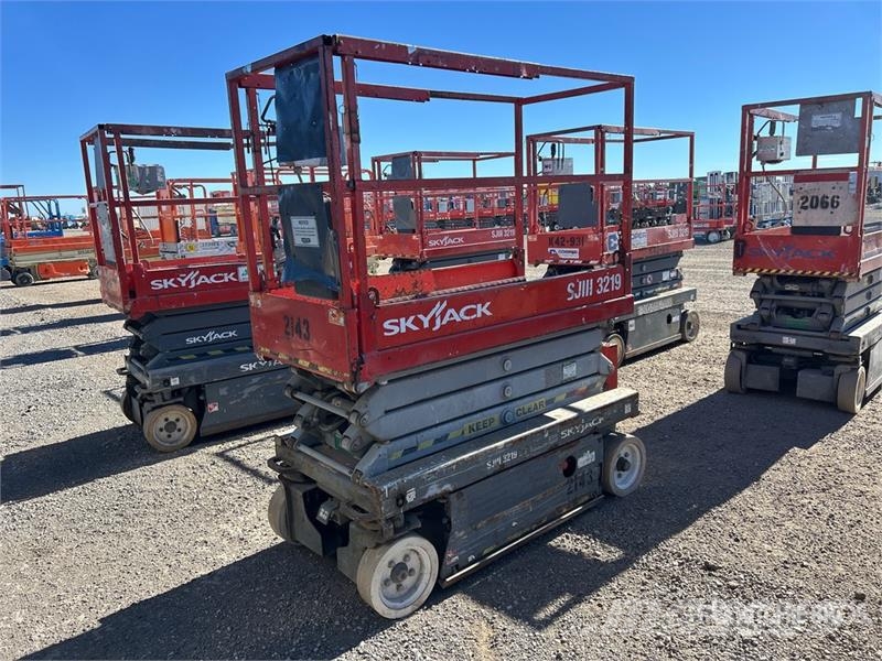 SkyJack SJIII3219 Ollós emelők