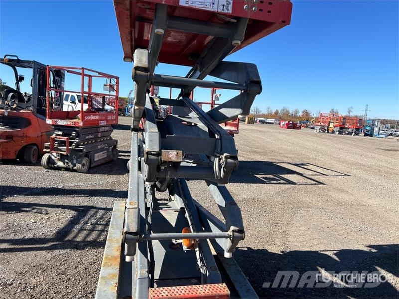 SkyJack SJIII3219 Šķerveida pacēlāji
