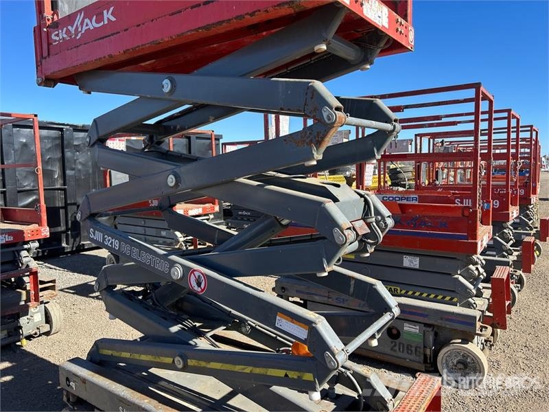 SkyJack SJIII3219 Škaraste platforme