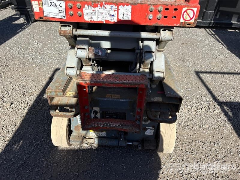 SkyJack SJIII3219 Ollós emelők