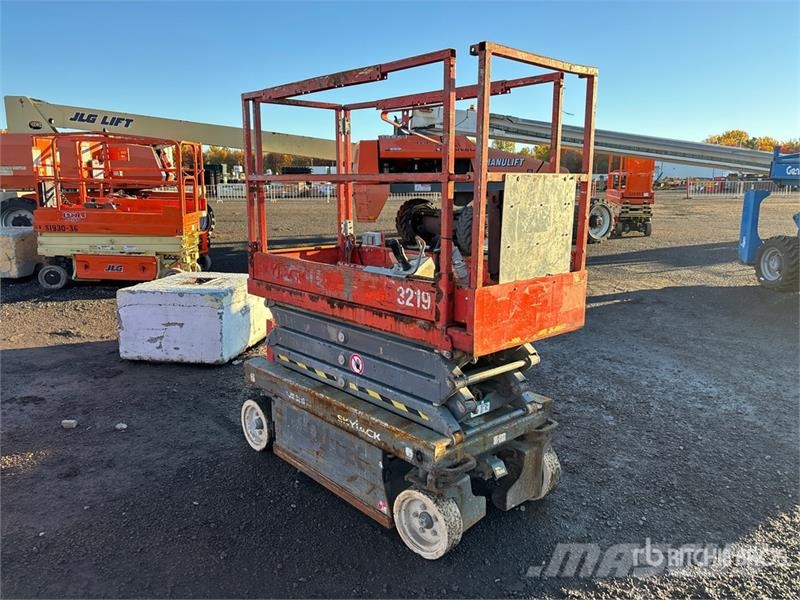 SkyJack SJIII3219 Scissor lifts