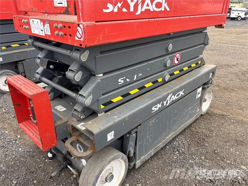 SkyJack SJIII3219 Šķerveida pacēlāji