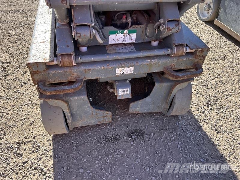 SkyJack SJIII3219 Škaraste platforme