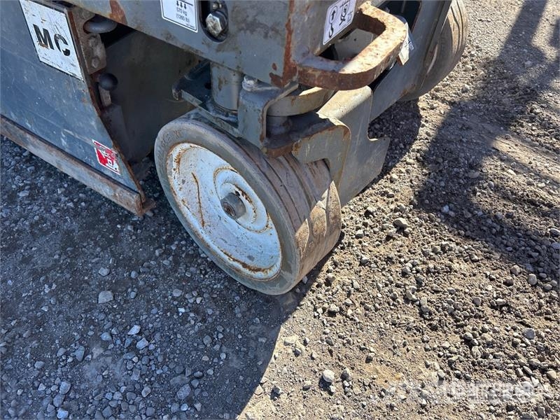 SkyJack SJIII3219 Šķerveida pacēlāji