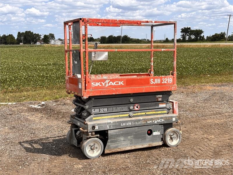 SkyJack SJIII3219 Scissor lifts