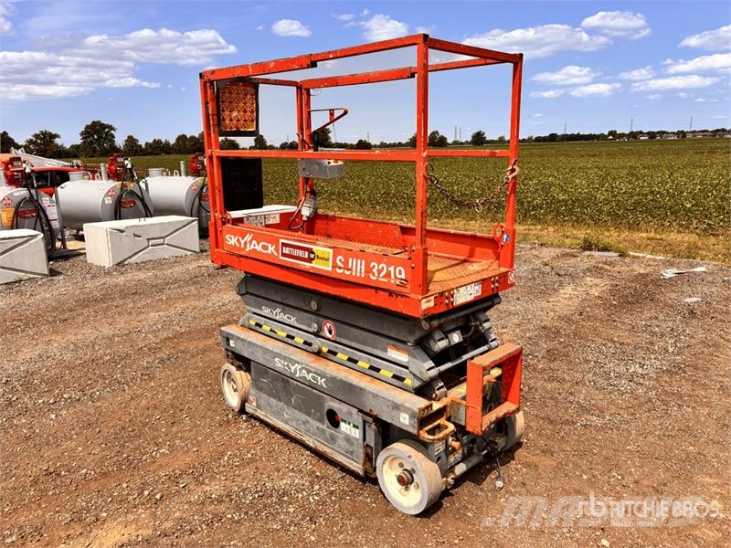 SkyJack SJIII3219 Scissor lifts