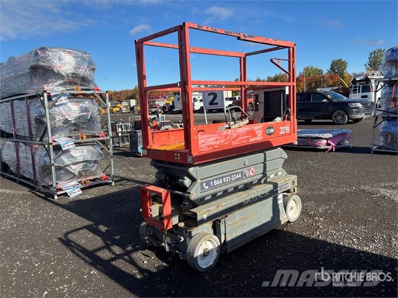 SkyJack SJIII3219 Šķerveida pacēlāji