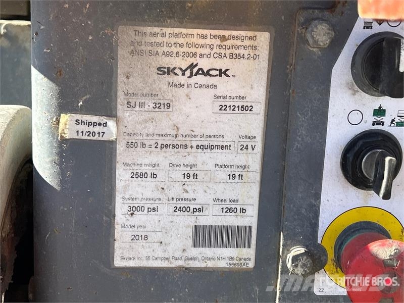 SkyJack SJIII3219 Šķerveida pacēlāji