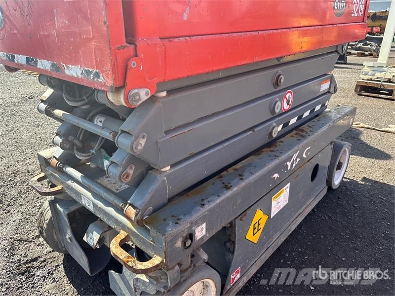 SkyJack SJIII3219 Šķerveida pacēlāji