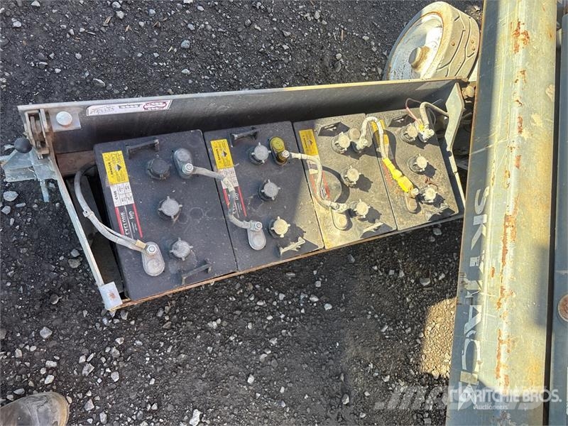 SkyJack SJIII3219 رافعات مقصية الشكل
