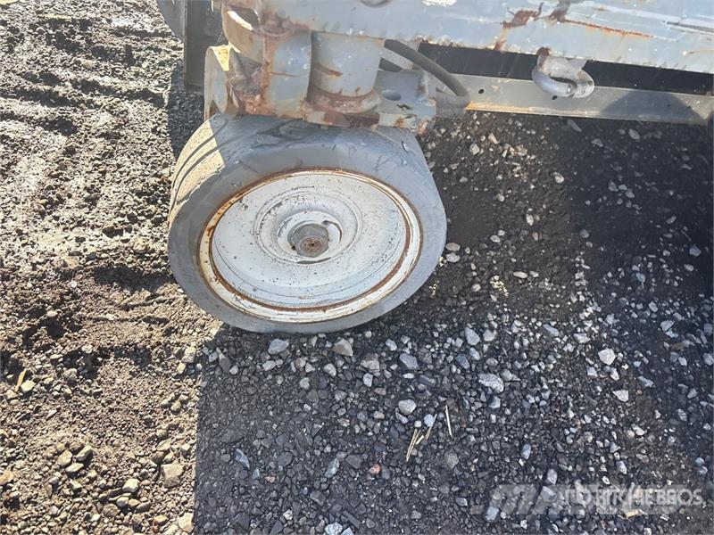 SkyJack SJIII3219 Šķerveida pacēlāji
