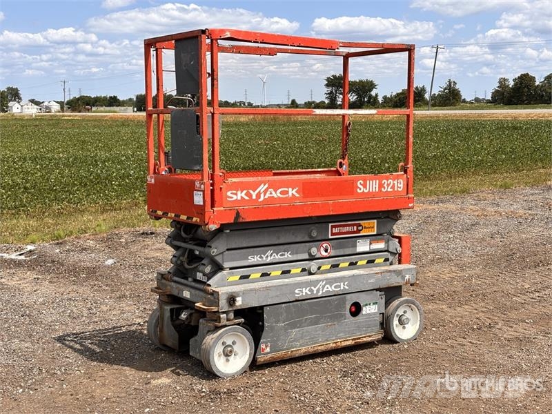 SkyJack SJIII3219 Scissor lifts