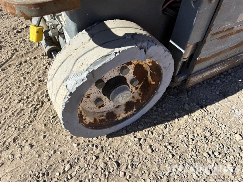 SkyJack SJIII3219 Škaraste platforme