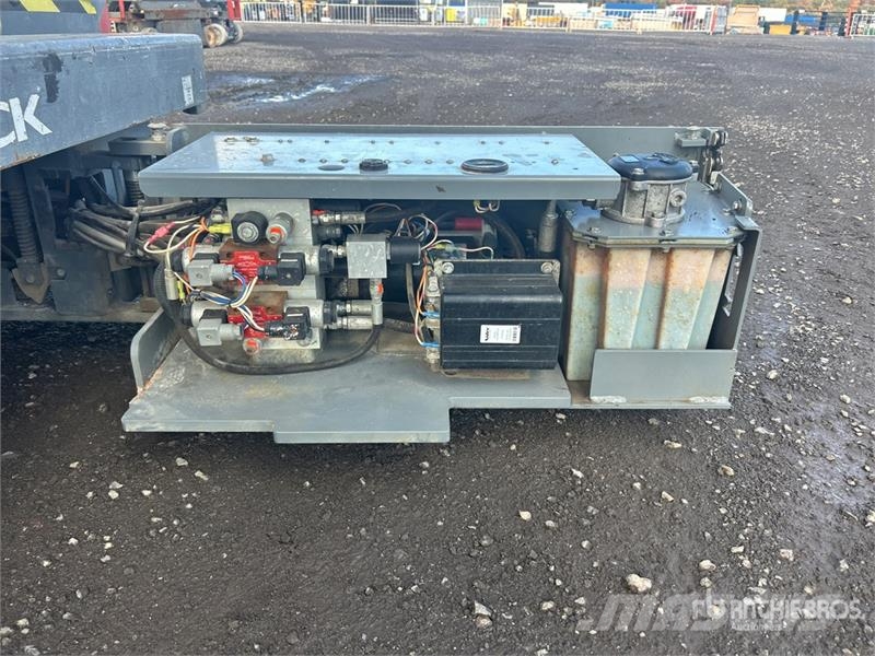SkyJack SJIII3219 Šķerveida pacēlāji