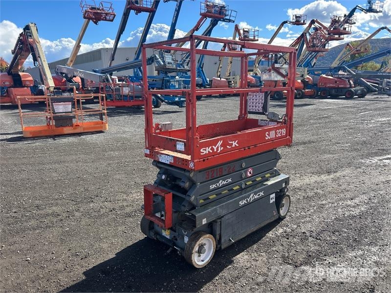 SkyJack SJIII3219 Šķerveida pacēlāji