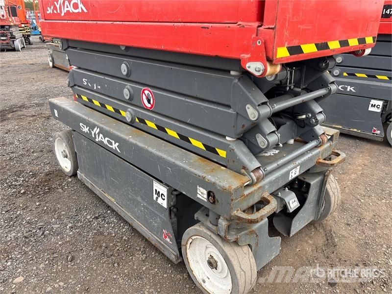 SkyJack SJIII3219 Šķerveida pacēlāji