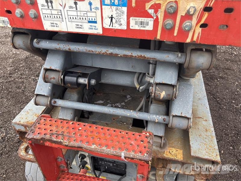 SkyJack SJIII3219 Scissor lifts