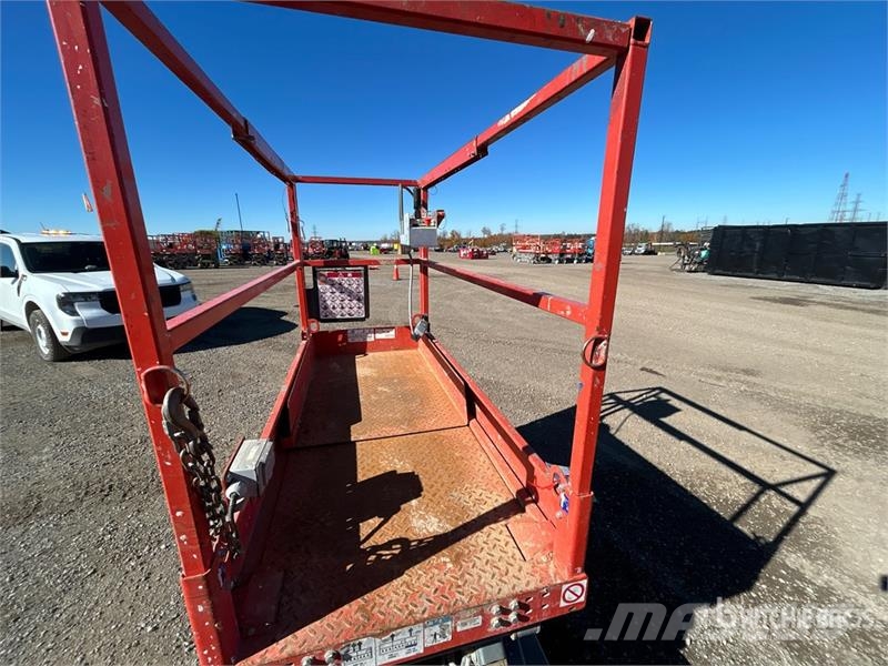 SkyJack SJIII3219 Šķerveida pacēlāji