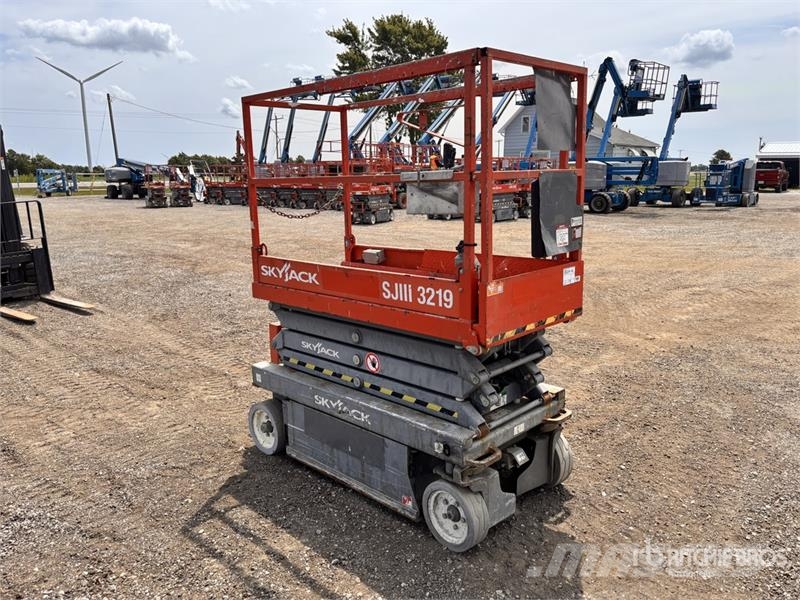 SkyJack SJIII3219 Scissor lifts